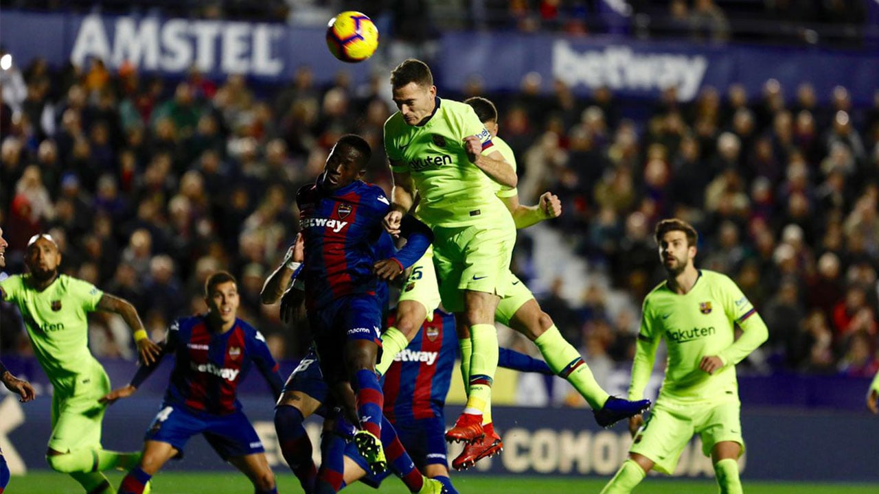 برشلونة يستضيف ليفانتي بهدف اللحاق بريال مدريد اليوم