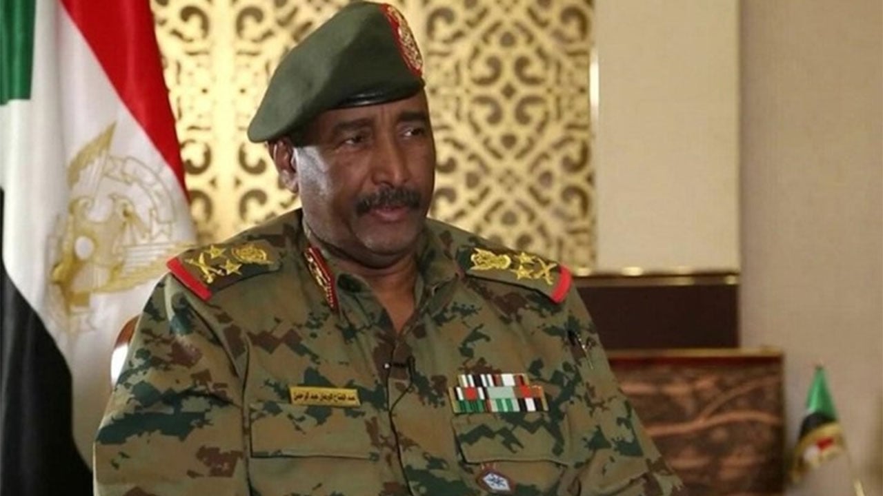 حكومة السودان: لم نخطر بلقاء البرهان ورئيس وزراء إسرائيل