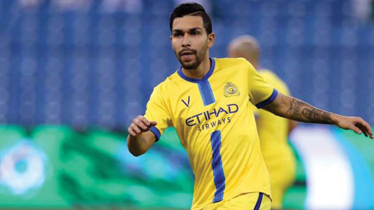 رئيس النصر الإماراتي يوضح حقيقة التعاقد مع بيتروس