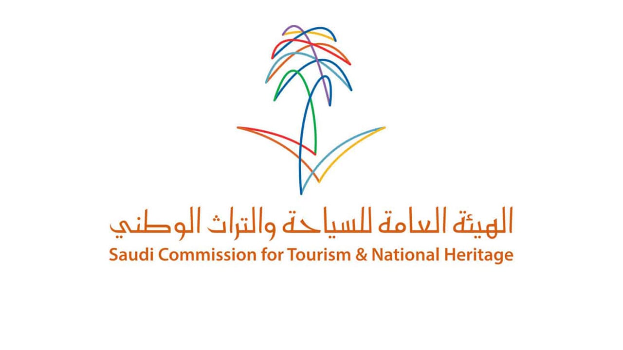 وفد من الهيئة العامة للسياحة يزور جبل شدا الأعلى بالباحة