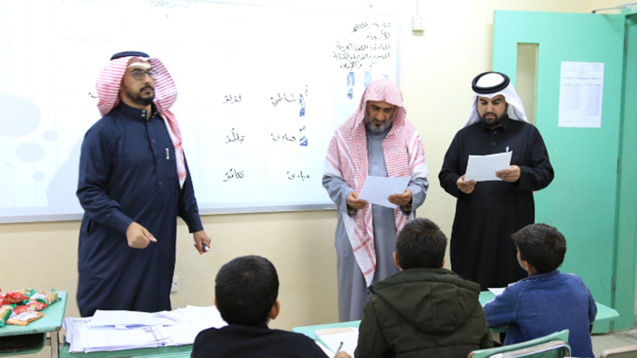 بالصور.. تعليم حائل يستهدف 600 طالب من الأقل قراءة وكتابة عبر مبادرة «اقرأ»