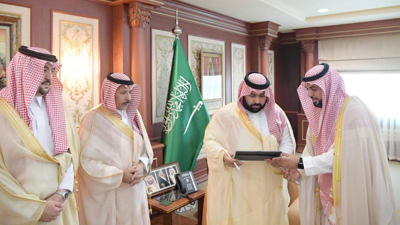 بالصور.. نائب أمير منطقة جازان يدشن حملة التوعية بمكافحة «حمى الضنك»