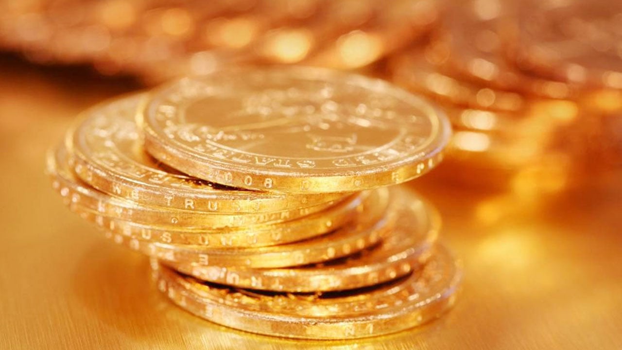 مع زيادة احتمالات خفض الفائدة.. الذهب يقفز إلى 1600.74 دولارًا للأوقية
