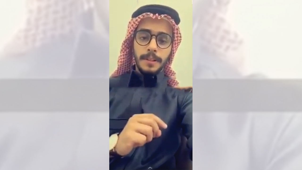 بالفيديو.. هكذا احتفى المختَطَف يوسف العماري بهويته الوطنية الجديدة