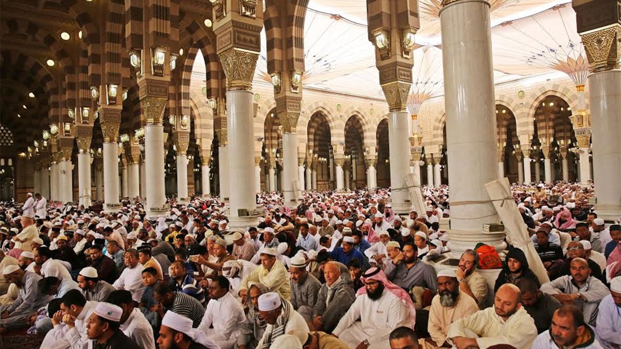 تخصيص خطبة الجمعة للحديث عن التوجيهات الشرعية للتعامل مع «كورونا»