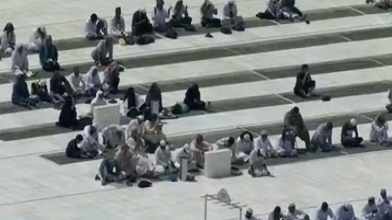 فيديو سجل صلاة الجمعة في الحرم وسط إجراءات وقائية من كورونا