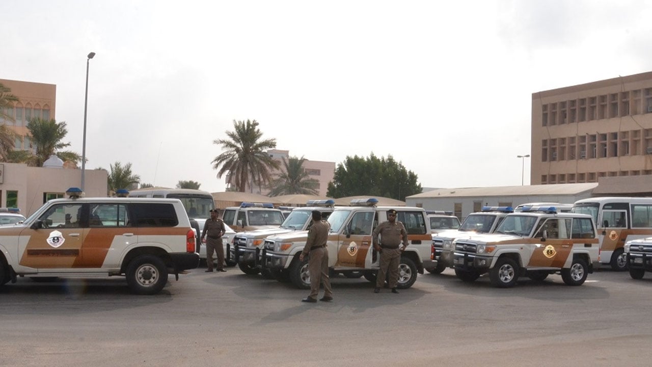 «شرطة الأحساء» تُطيح بمواطن أطلق النار على زميل له