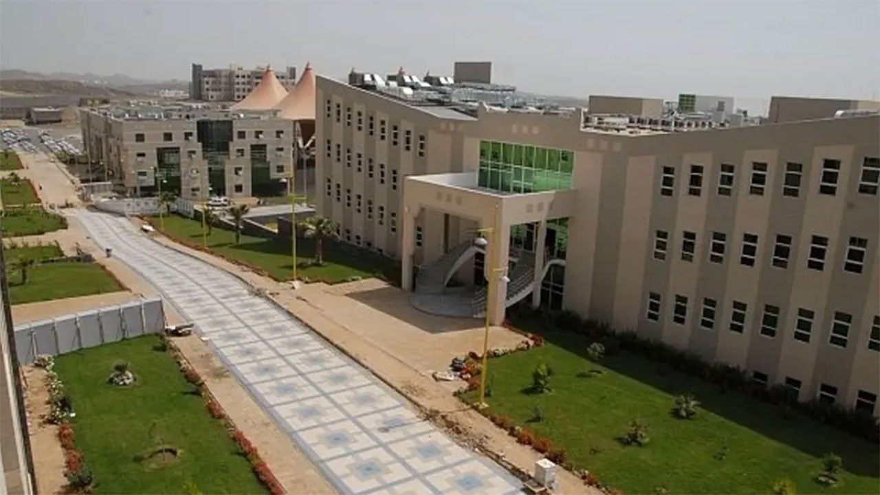 بعد إعلانها إلغاء الاختبارات..  تعرف على خدمات جامعة الملك خالد الإلكترونية