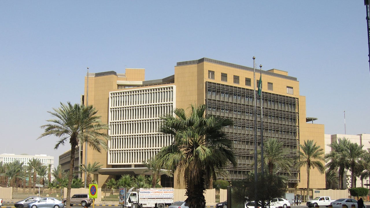 وزارة المالية تعلن «ميزانية طوارئ» وتتعهد بمبالغ إضافية لقطاع الصحة
