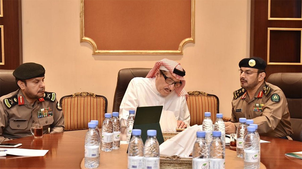 بالصور.. أمير جازان يعتمد خطة مواجهة كورونا بالمنطقة