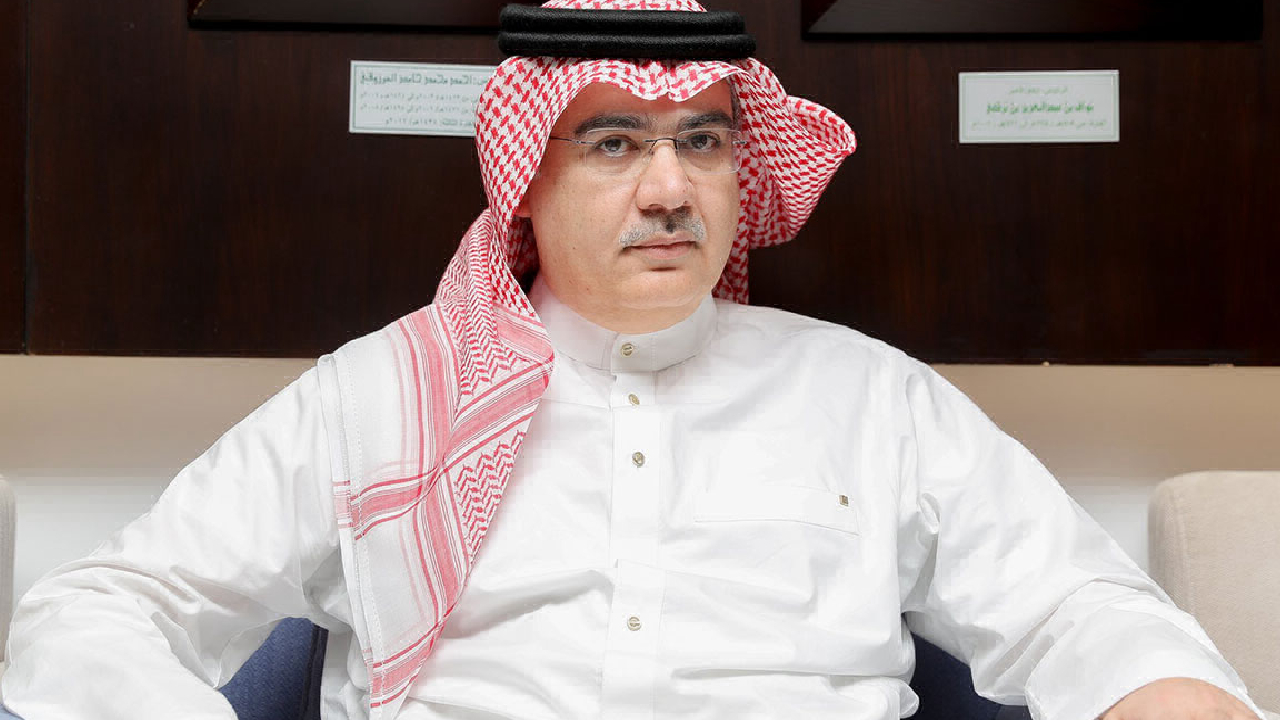 رئيس الأهلي يكشف حقيقة أزمة الرواتب والموعد المثالي لعودة الدوري
