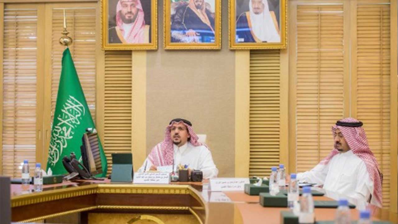 تدشين مبادرة نهر العطاء لتخفيف الآثار الاقتصادية لفيروس كورونا بالقصيم