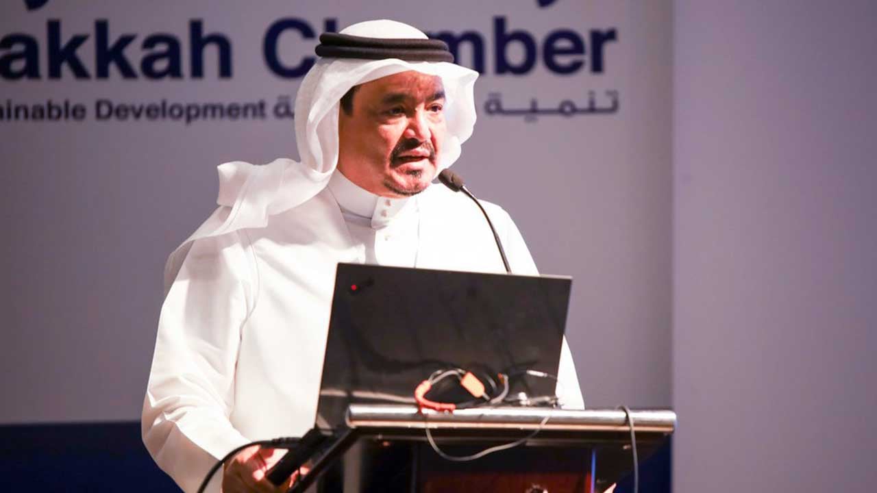وزير الحج يعلن رعاية المملكة لـ1200 معتمرًا.. ويوضح السبب