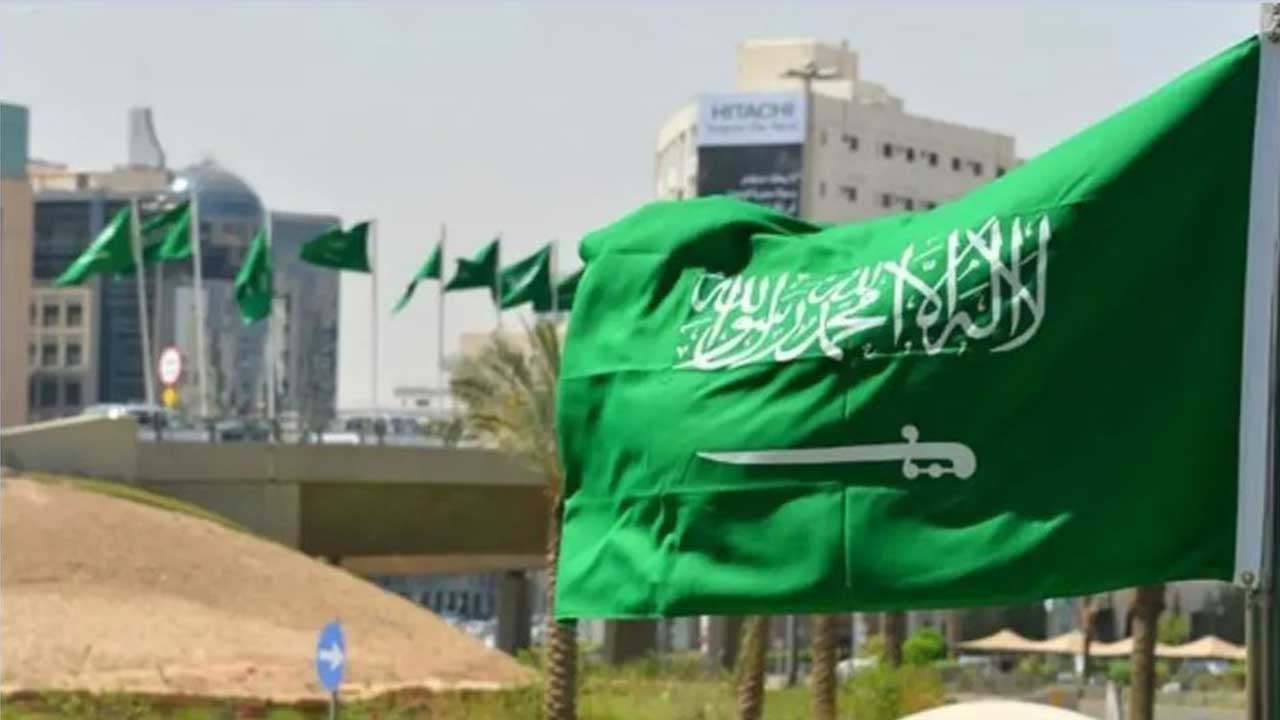 أخبار السعودية اليوم.. تقديم موعد منع التجول.. والصحة تحذر.. وتدريب أطباء أسنان على فحص كورونا
