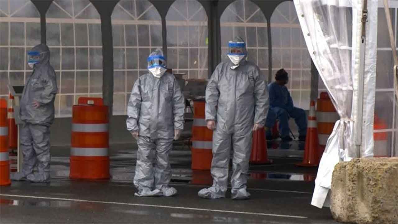 أمريكا تسجل أعلى حصيلة يومية لضحايا كورونا في العالم بحوالي 2000 وفاة