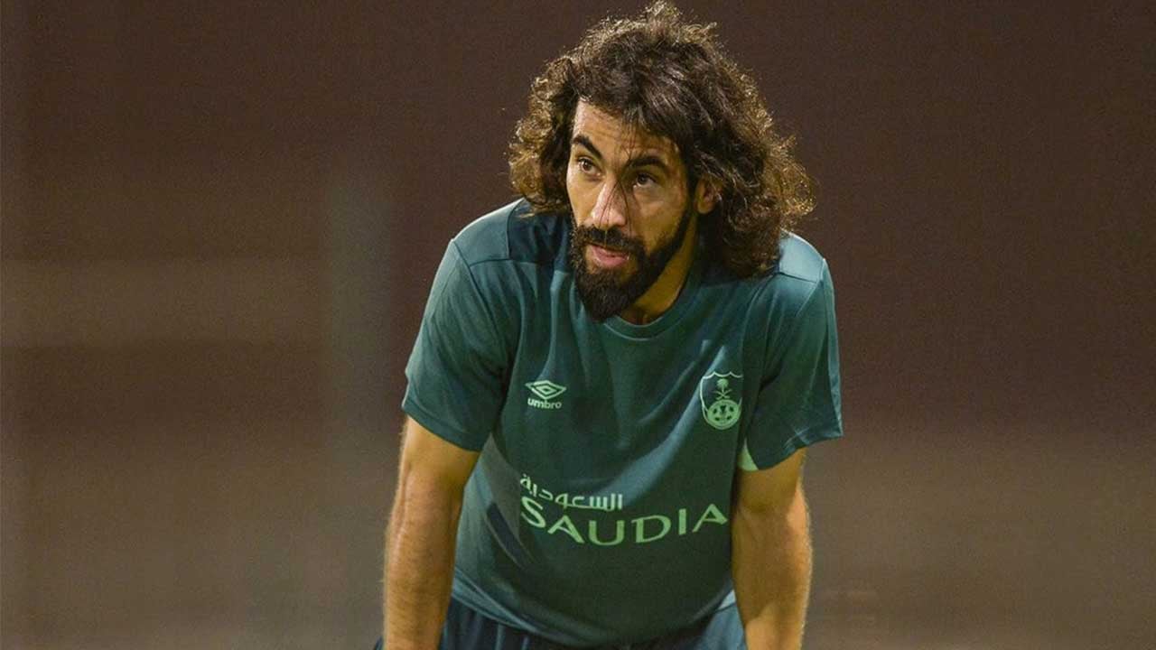 المؤشر يكيل المديح إلى قائد الأهلي.. «القلب النابض»