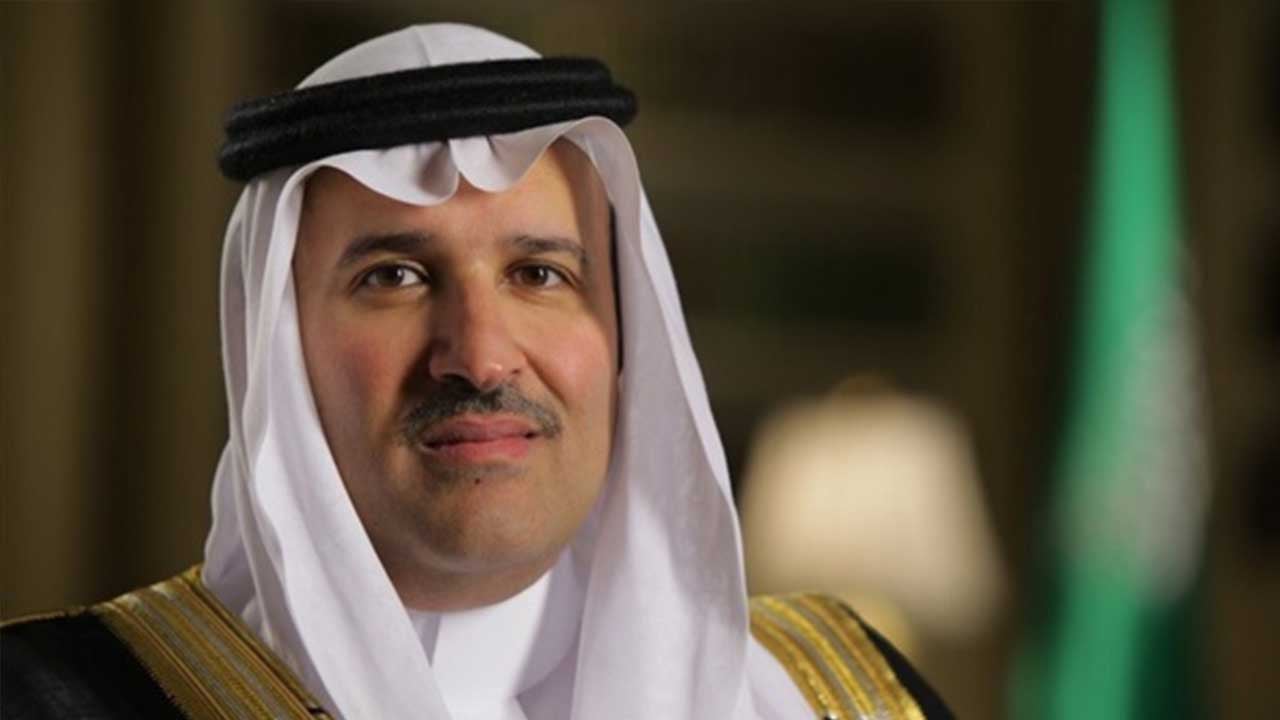 الأمير فيصل يشهد توقيع اتفاقية بين مبادرة «خير المدينة» ومؤسسة البريد السعودي