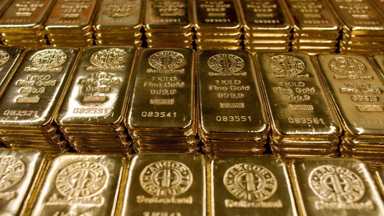 ارتفاع أسعار الذهب في تعاملات الجمعة.. وخبير يوضح السبب