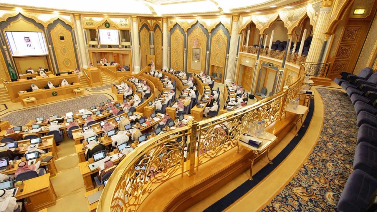 الشورى يوافق على تعديلات الحكومة بنظام مكافحة الاحتيال المالي وخيانة الأمانة