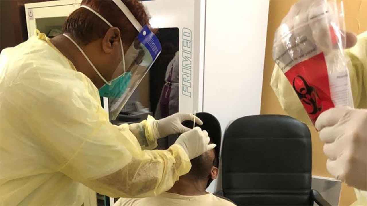 بالصور.. صحة جازان تفحص أكثر من 9300 عامل في أبوعريش والقطاع الجبلي