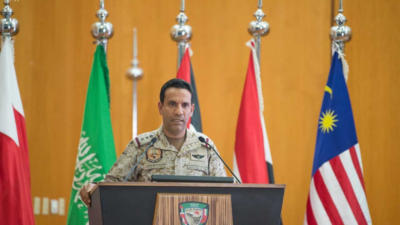 التحالف يوضح ملابسات الصاروخين الحوثيين.. و2400 اختراق لوقف إطلاق النار