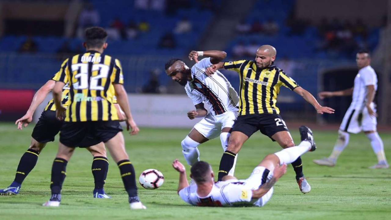 ديربي مثير بنكهة عربية.. الحياة تعود إلى الكرة السعودية يوليو المقبل