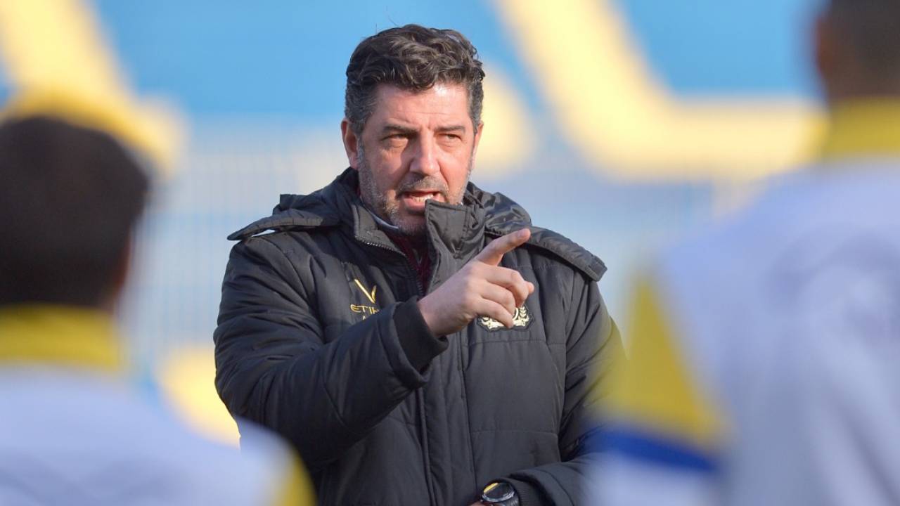 فيتوريا يثير الجدل في أروقة النصر.. ويفتح الباب أمام بورتو