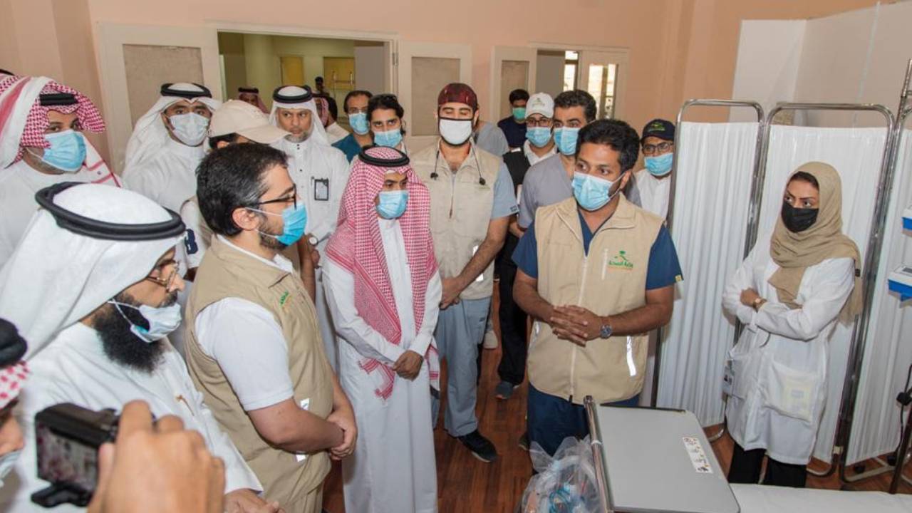بالصور.. أم القرى وصحة مكة تدشنان «المستشفى الميداني» لمرضى كورونا