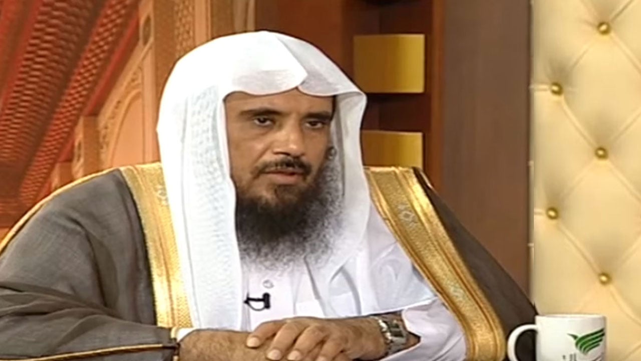 الخثلان يوضح أداء صلاة العيد في البيت.. ويستشهد بسماحة المفتي