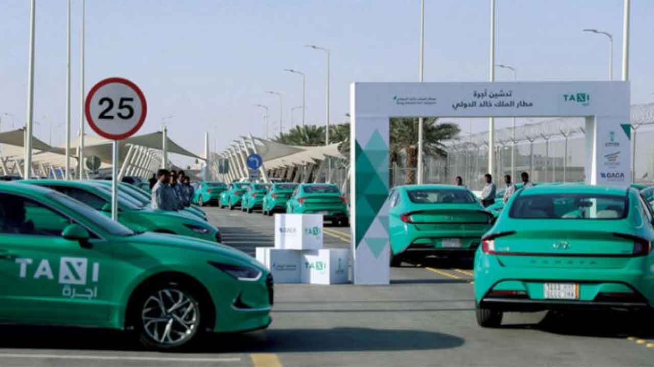 السماح بالدعاية والإعلان على سيارات الأجرة العامة والمركبات الأخرى