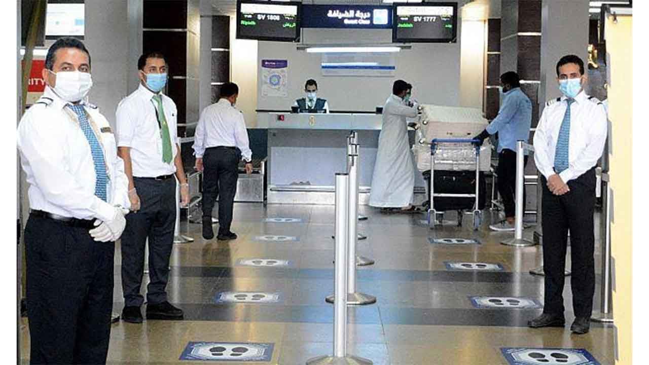 بالصور.. بدء استقبال مطار الملك عبدالله بجازان المسافرين بالرحلات الداخلية