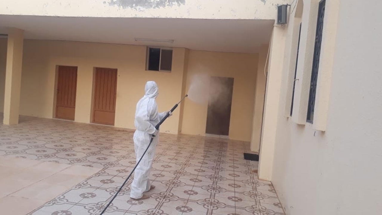 إغلاق مسجدين في البكيرية لإصابة مؤذن و2 من المصلين بكورونا