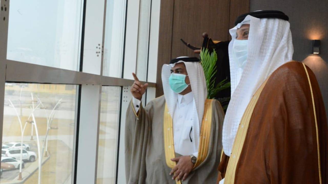 بالصور.. محافظ صامطة يدشن مبنى البلدية الجديد بتكلفة تزيد على 19 مليون ريال