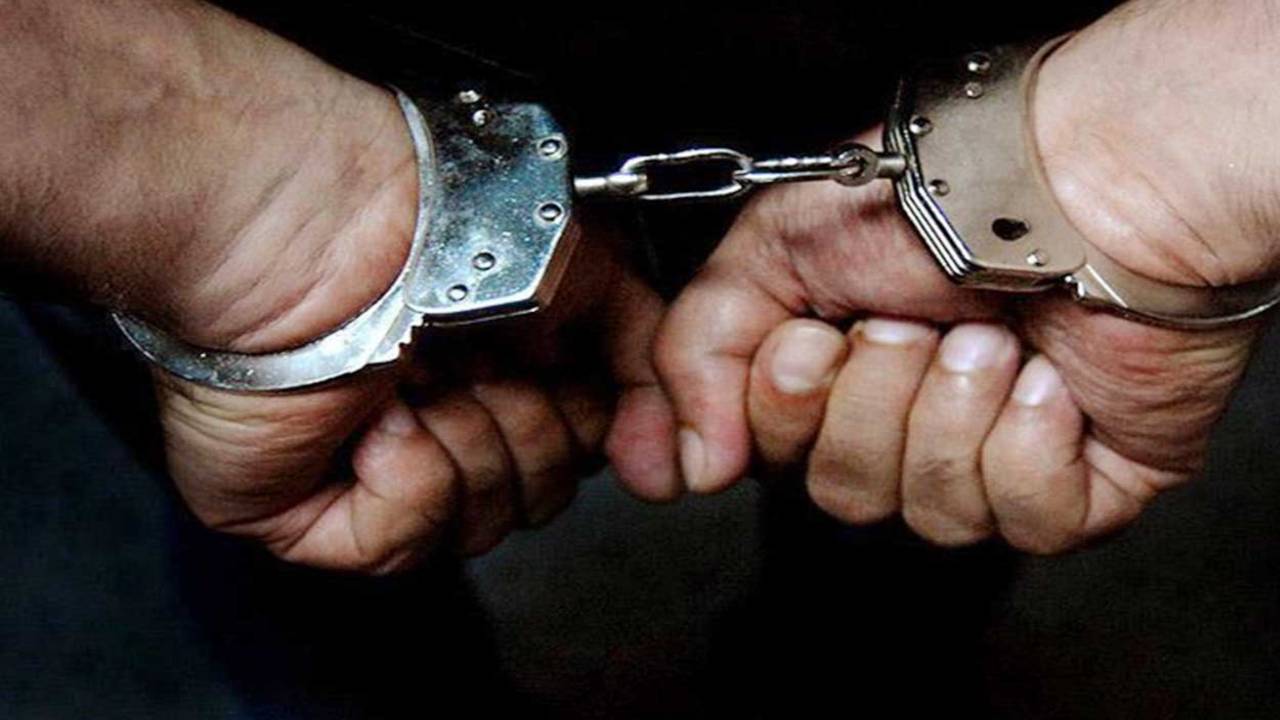 الإطاحة بمُشعل النار في المركبات بأحد أحياء مكة وناشرها على مواقع التواصل الاجتماعي