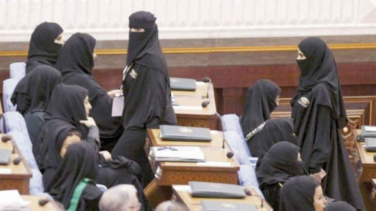 «الشورى» يتبنى توصية جواهر العنزي ويطالب «هدف» بمعالجة الأخطاء التقنية التي تُستبعد من «حافز»