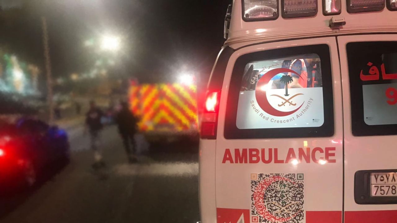 إصابة شخصين في انقلاب مركبة بمحافظة جدة