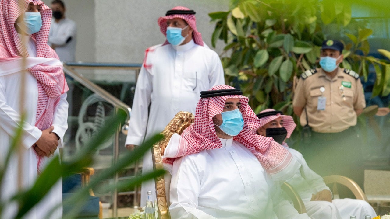بالصور.. تفاصيل زيارة أمير الجوف لأمانة المنطقة