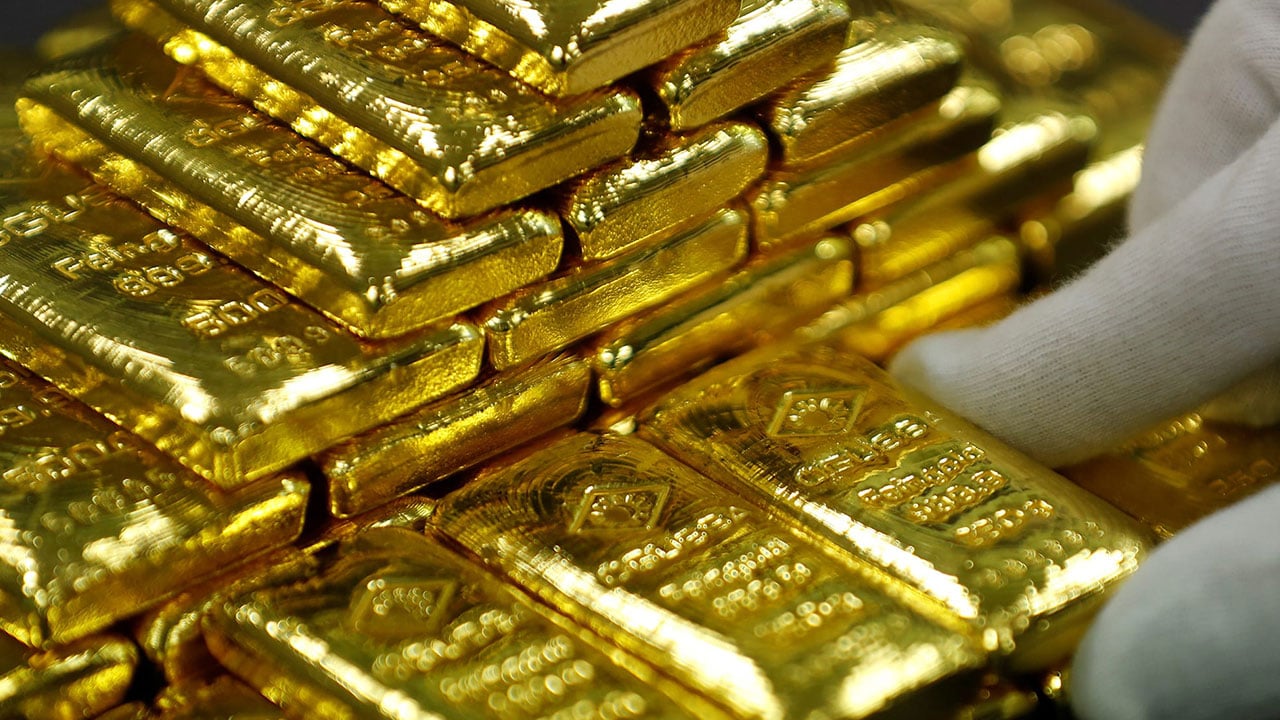 بالدولار.. أسعار الذهب والبلاتين والفضة في «تعاملات الجمعة»