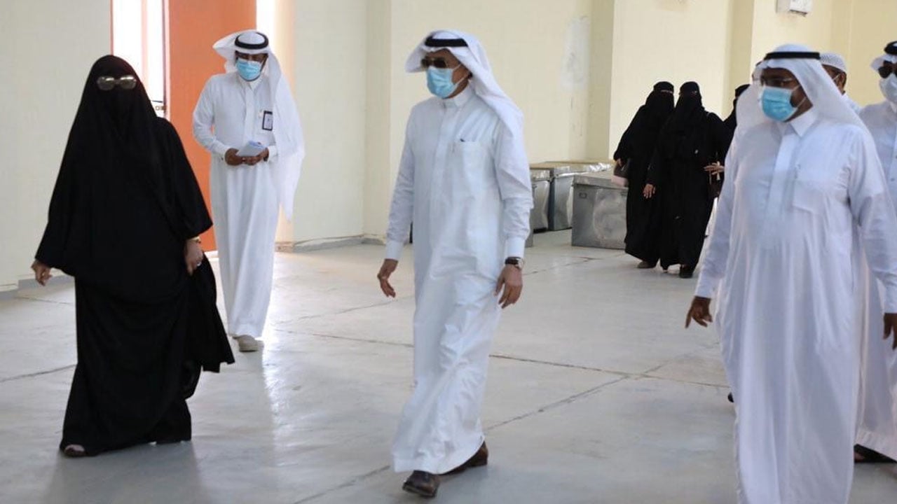 بالصور.. مدير عام «تعليم جازان» يتفقّد المستودعات المركزية ومشروع الأرشفة الإلكترونية