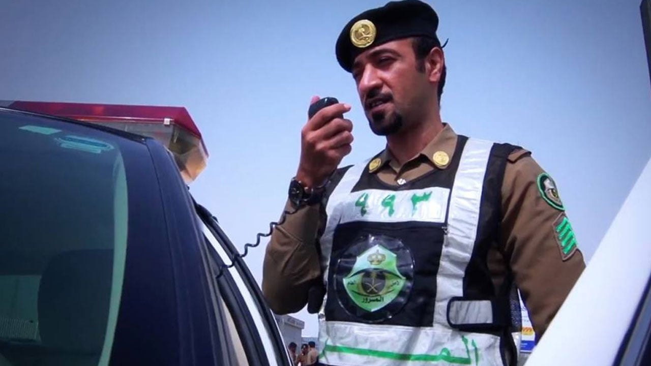 إصابة شخص في حادث تصادم دراجة نارية مع مركبة بمحافظة جدة