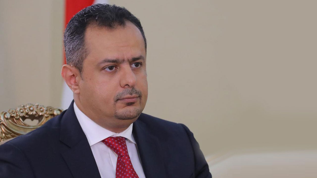رئيس الوزراء اليمني: ميليشيا الحوثي تخطط للعودة إلى تهريب الوقود الإيراني بافتعالها أزمة النفط