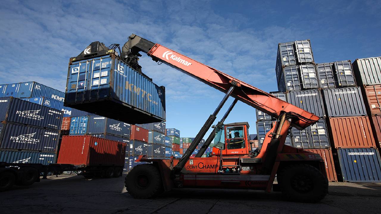 1.7  %  انخفاضًا في صادرات كوريا الجنوبية بالثلث الأول من يوليو