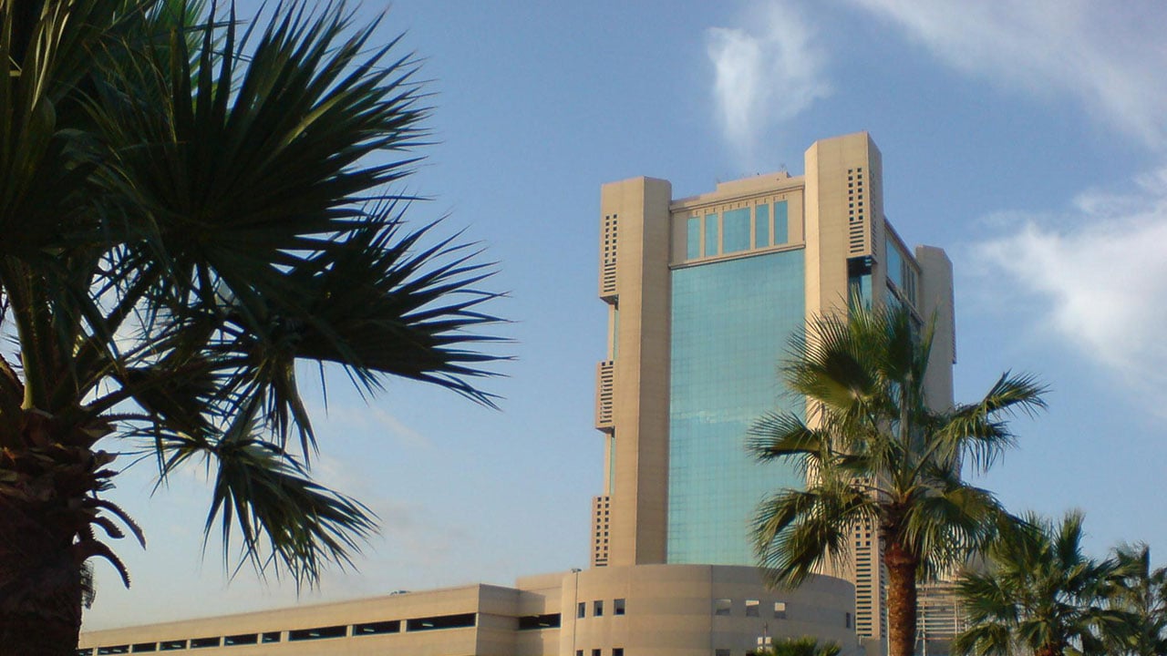 «أمانة جدة» تتلف 24 من البسطات والعربات بنطاق العزيزية