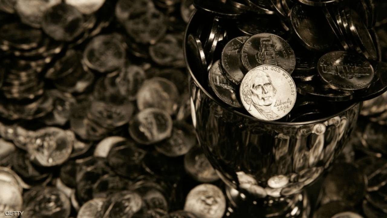 العملات المعدنية أحدث الضحايا غير المتوقعة لفيروس «كورونا المستجد»