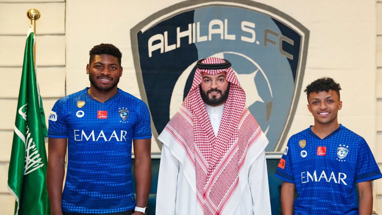 الهلال يحتفظ بخدمات حمد العبدان ونواف الغامدي لـ3 مواسم قادمة