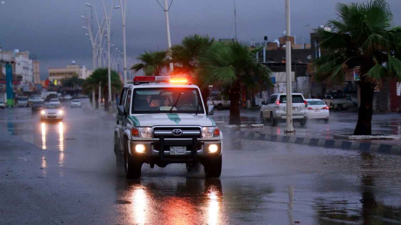«مدني مكة» يحذّر من هطول أمطار ويدعو لأخذ الحيطة والحذر