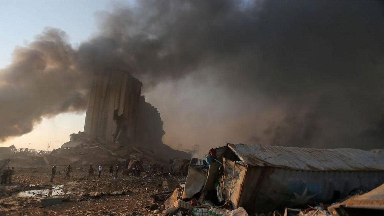 الدفاع اللبناني: إعلان بيروت مدينة منكوبة وعقوبات قاسية في انتظار المسؤولين عن الانفجار