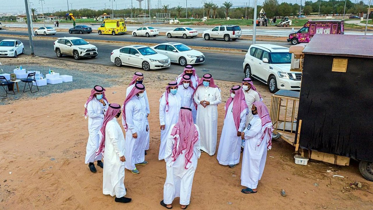 تخصيص مواقع مطورة لعربات «فود ترك» للشباب والفتيات بالمدينة المنورة