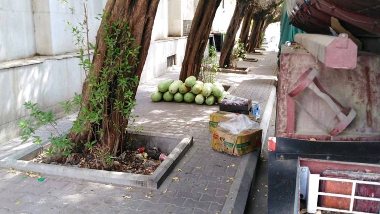 بلدية العزيزية تواصل حملتها على الباعة الجائلين