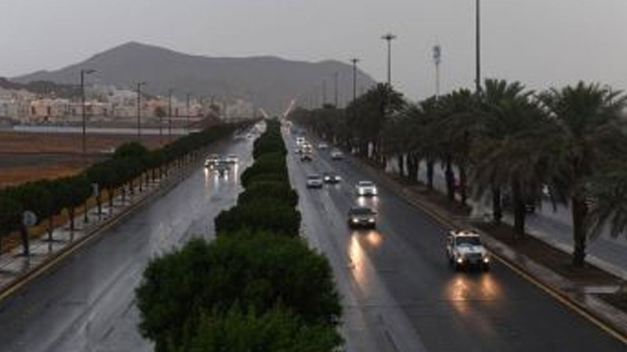 مدني جازان يحذر من التقلبات والظواهر الجوية بالمنطقة
